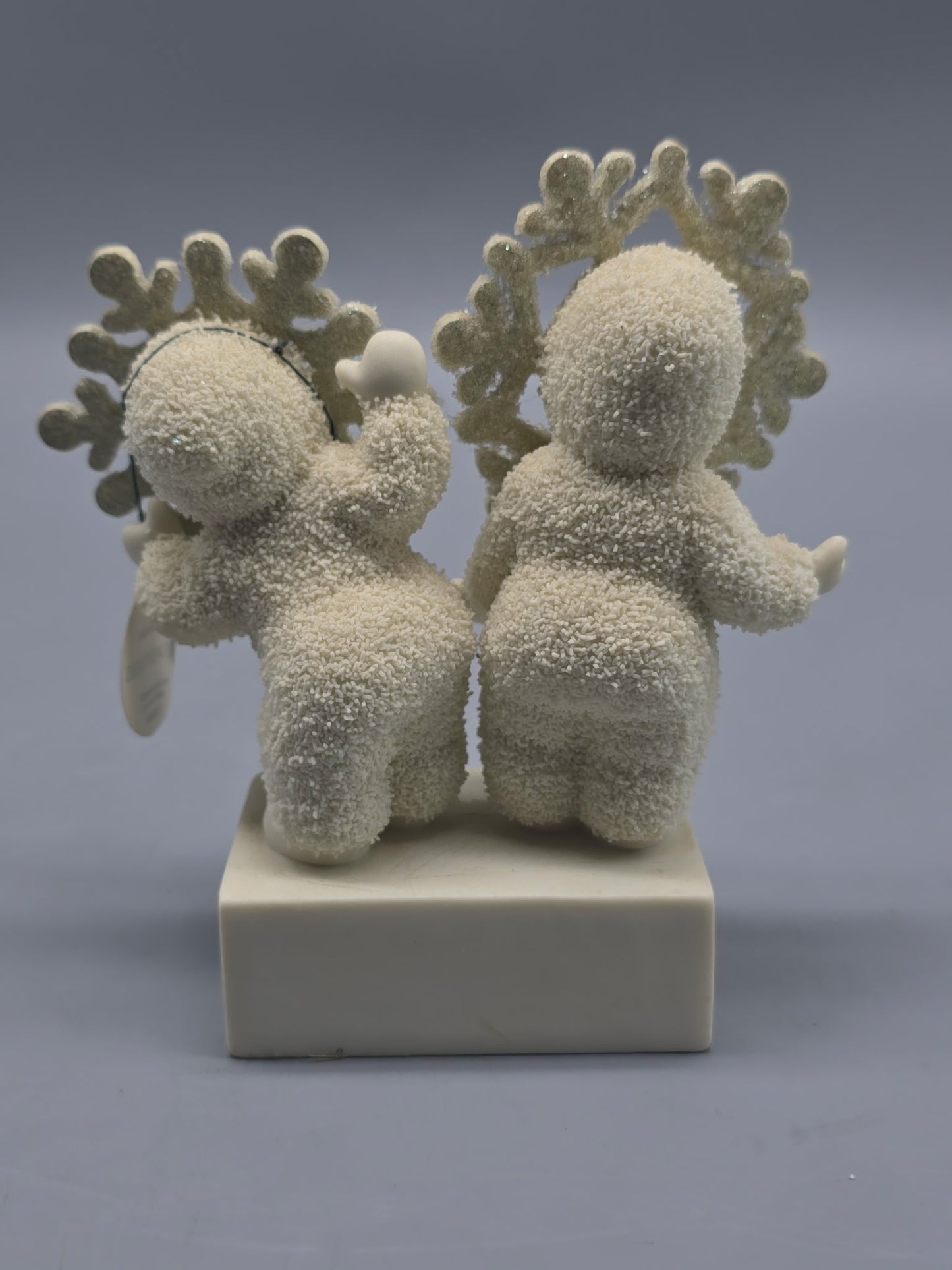 Department 56 Snowbabies Figurine – A Couple of Flakes (2002)