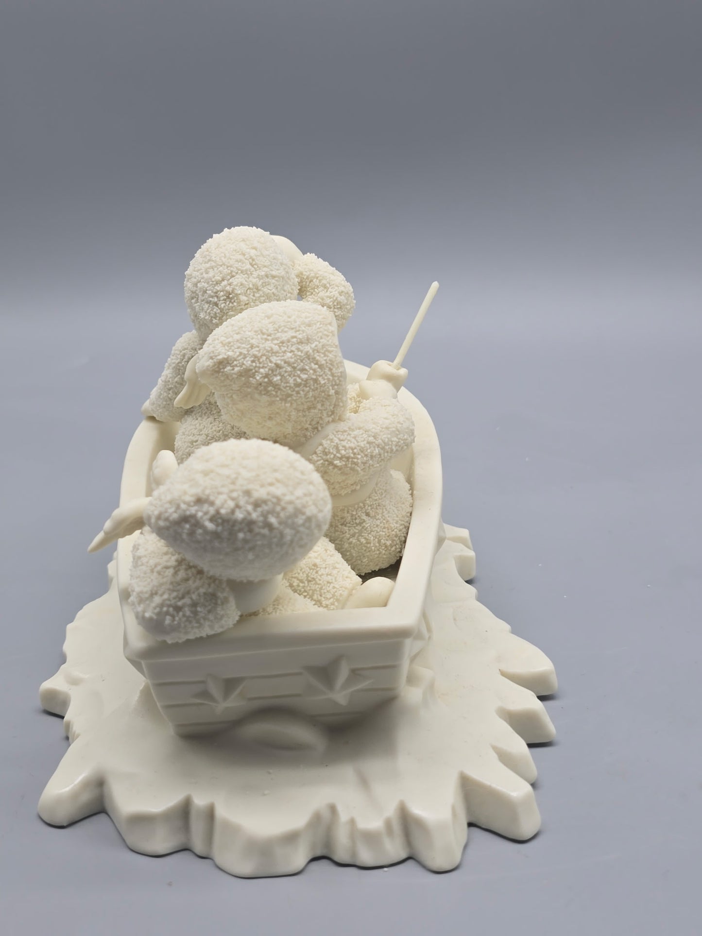 Department 56 Snowbabies Figurine – Penguin Boat Adventure