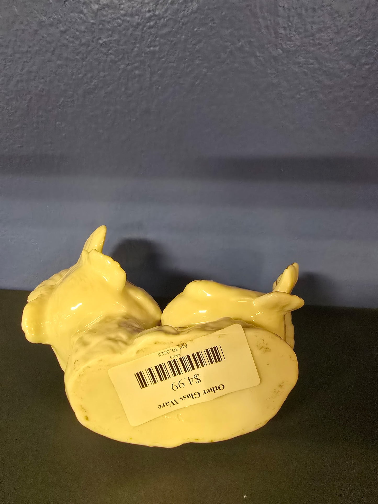 Porcelain Dove Figurine Pair – Gold-Trimmed Lovebirds with Floral Base