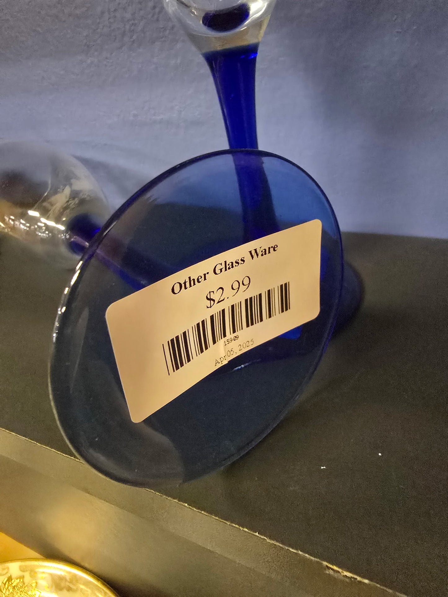 Etched Floral Champagne Flutes – Blue Stem Glass Set (Pair)