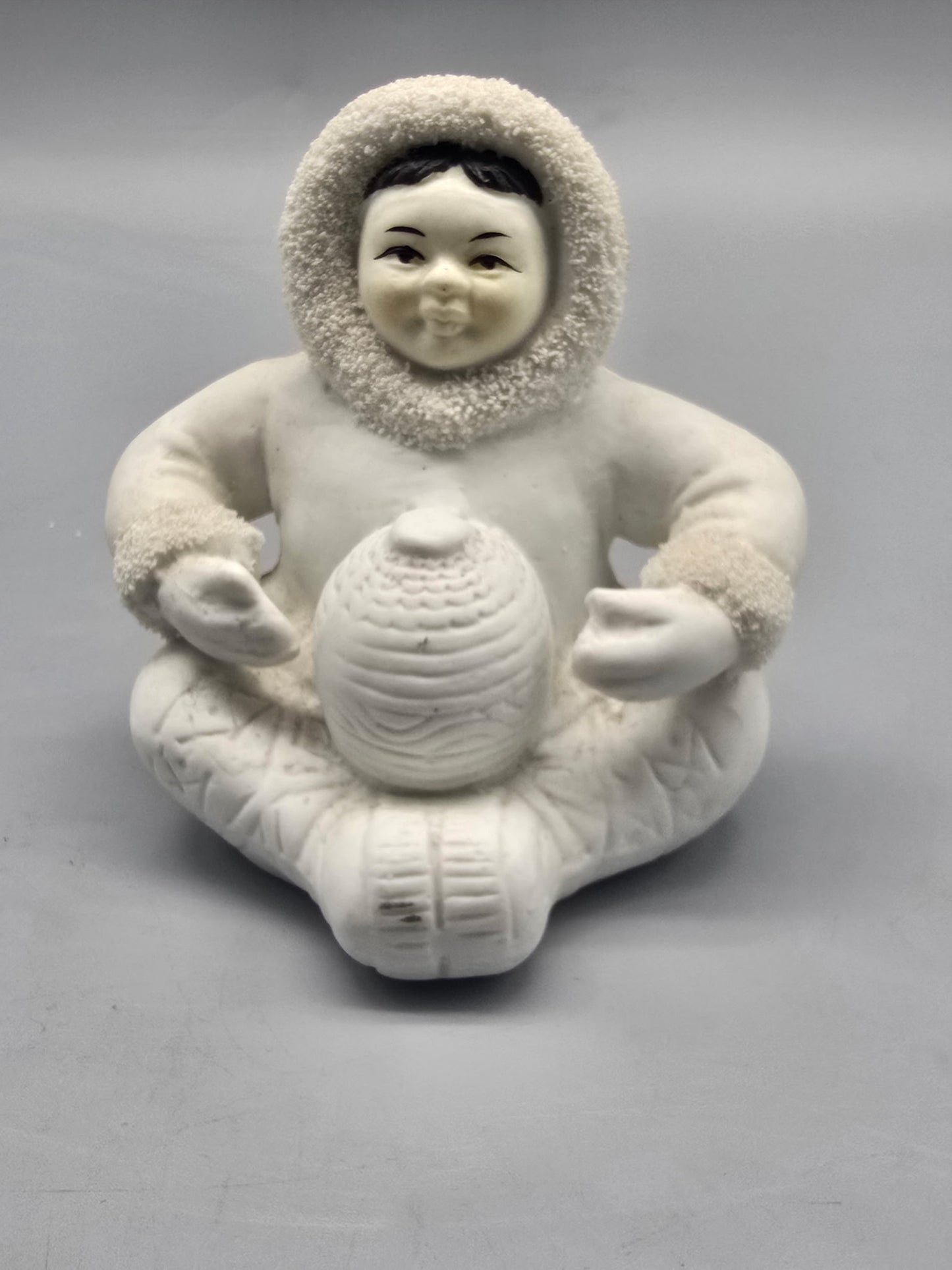 Vintage Eskimo Figurine with Beehive Pot – Porcelain Bisque
