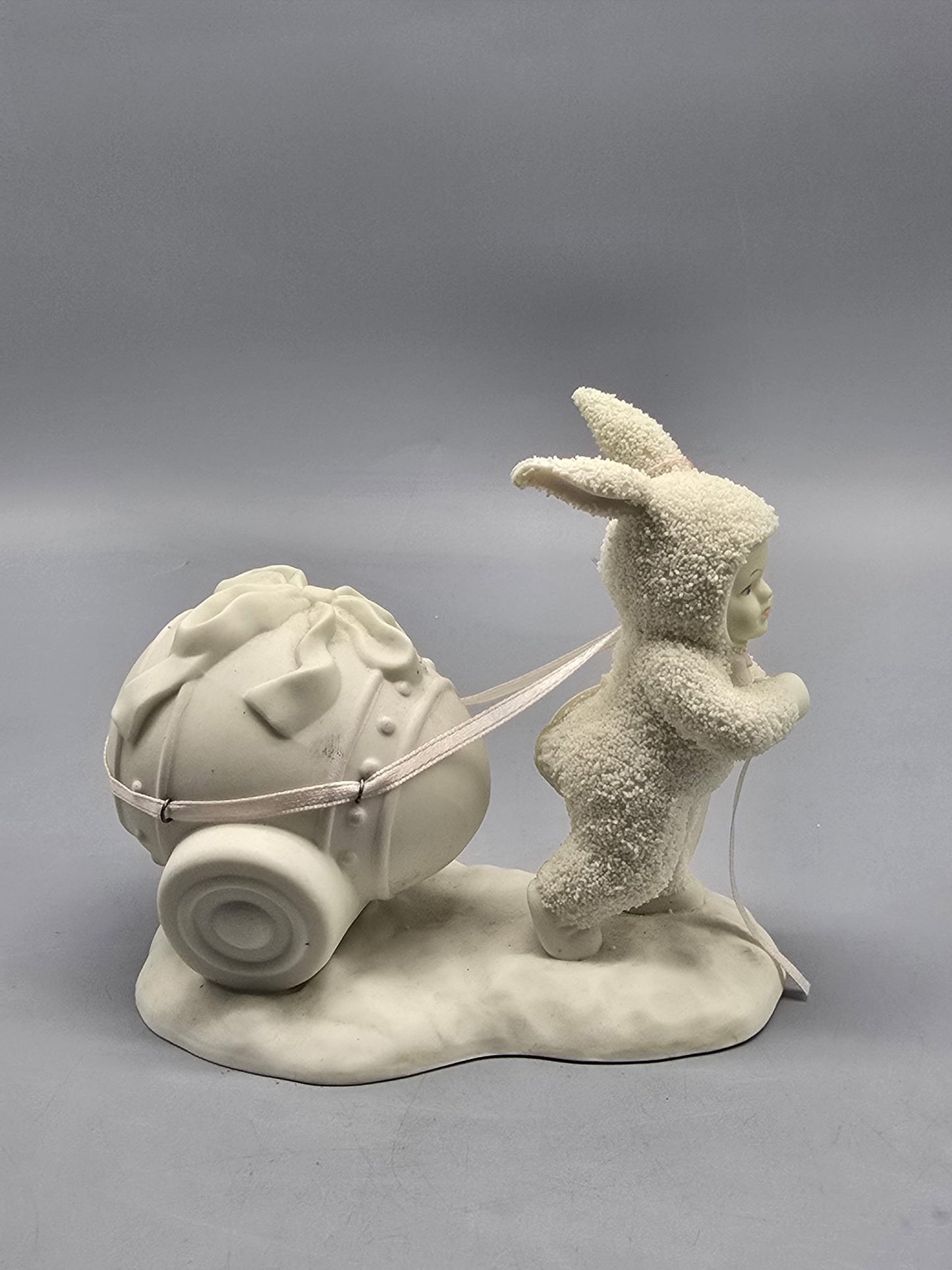 Department 56 Snowbunnies Figurine – Bunny Pulling Gift Sled (1994)