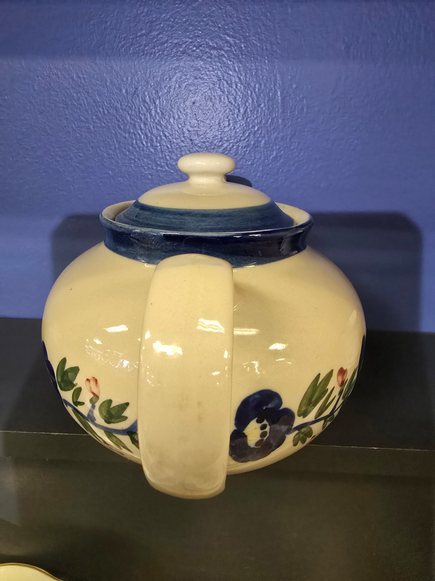 Hand-Painted Floral Stoneware Teapot – Blue & Cream Vintage Style