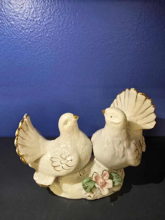 Porcelain Dove Figurine Pair – Gold-Trimmed Lovebirds with Floral Base