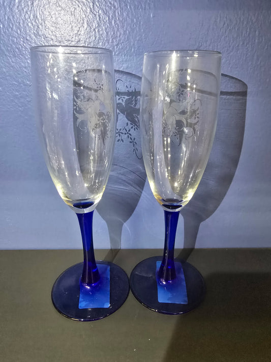 Etched Floral Champagne Flutes – Blue Stem Glass Set (Pair)